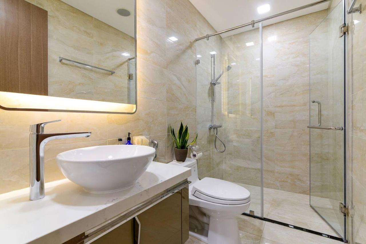 הו צ'י מין סיטי *Bom Homes* Vinhomes Central Park- Luxury Apartment מראה חיצוני תמונה