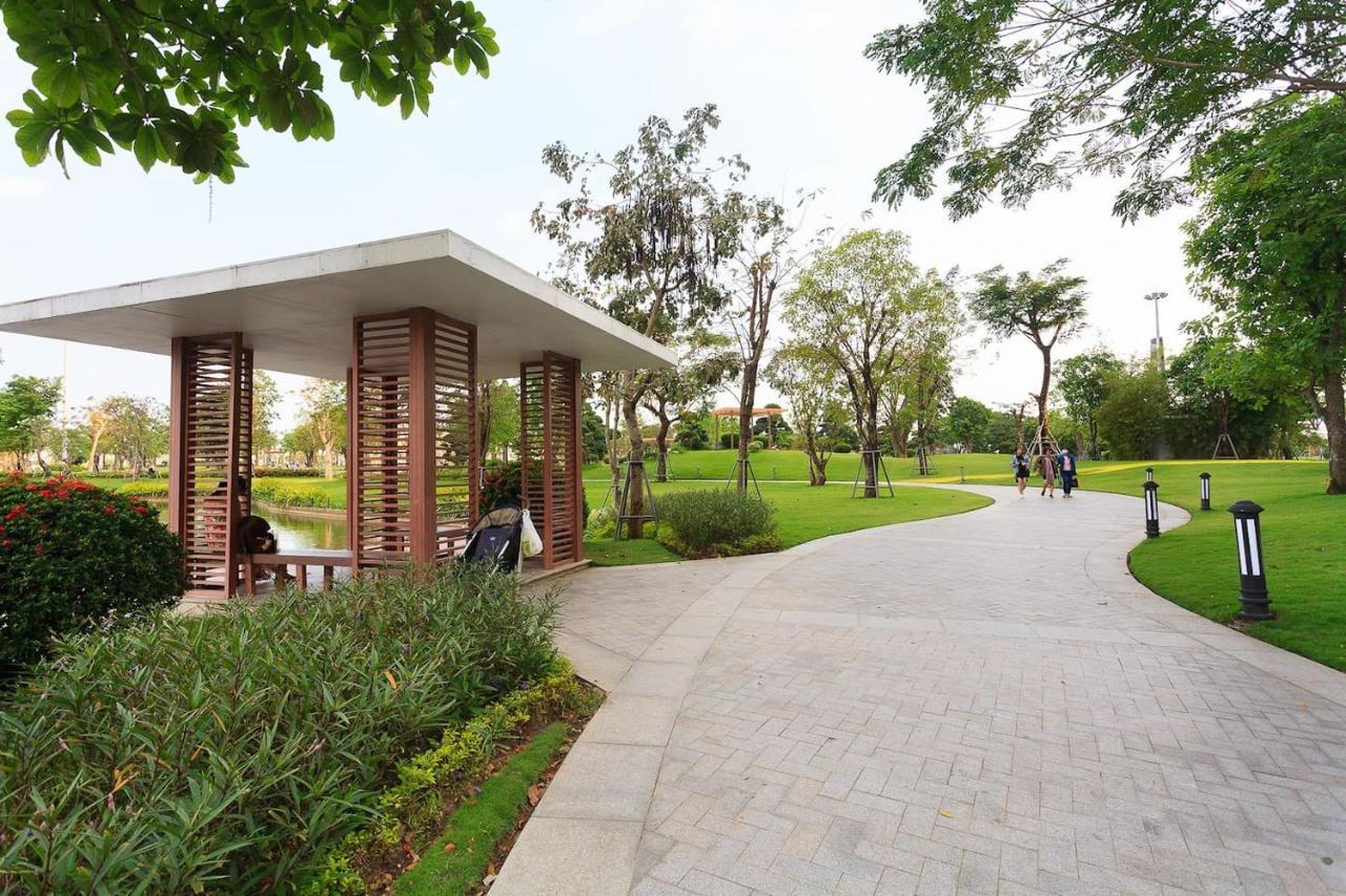 הו צ'י מין סיטי *Bom Homes* Vinhomes Central Park- Luxury Apartment מראה חיצוני תמונה