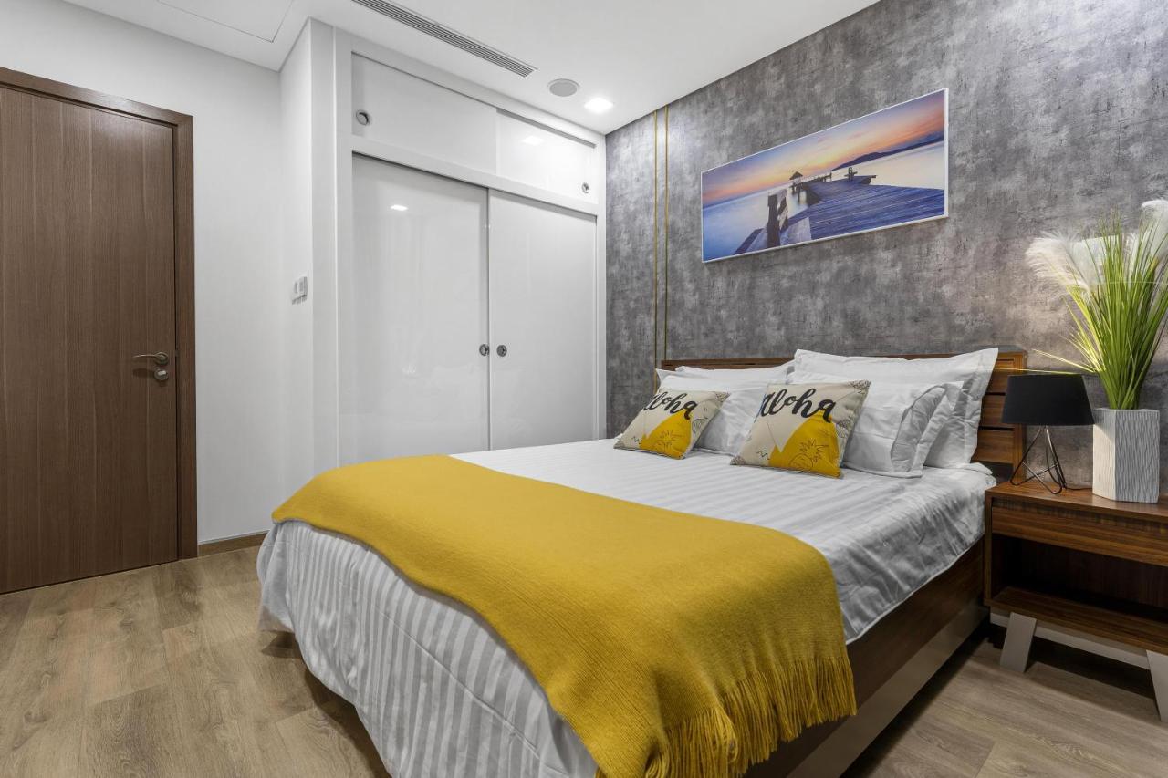 הו צ'י מין סיטי *Bom Homes* Vinhomes Central Park- Luxury Apartment מראה חיצוני תמונה