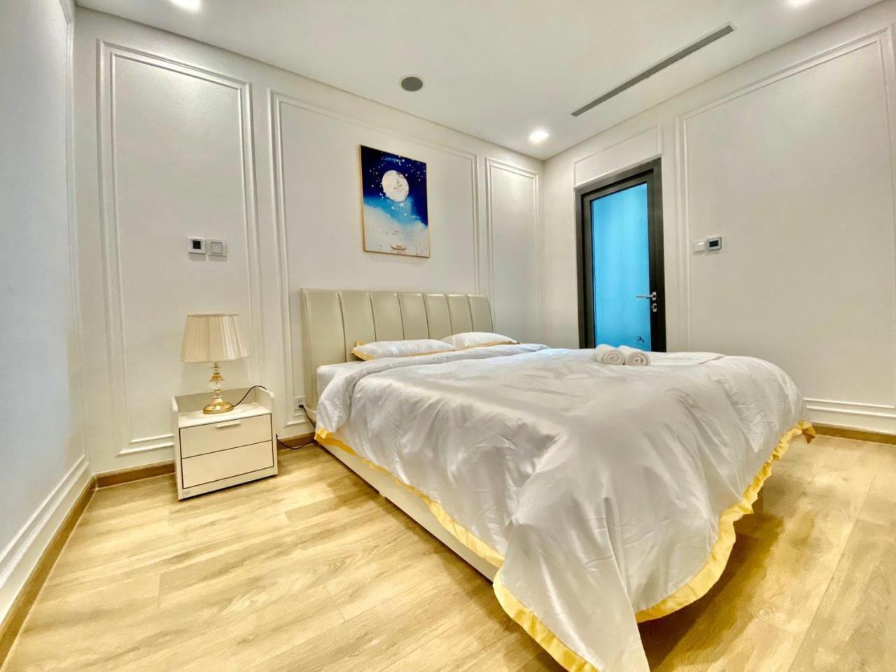 הו צ'י מין סיטי *Bom Homes* Vinhomes Central Park- Luxury Apartment מראה חיצוני תמונה