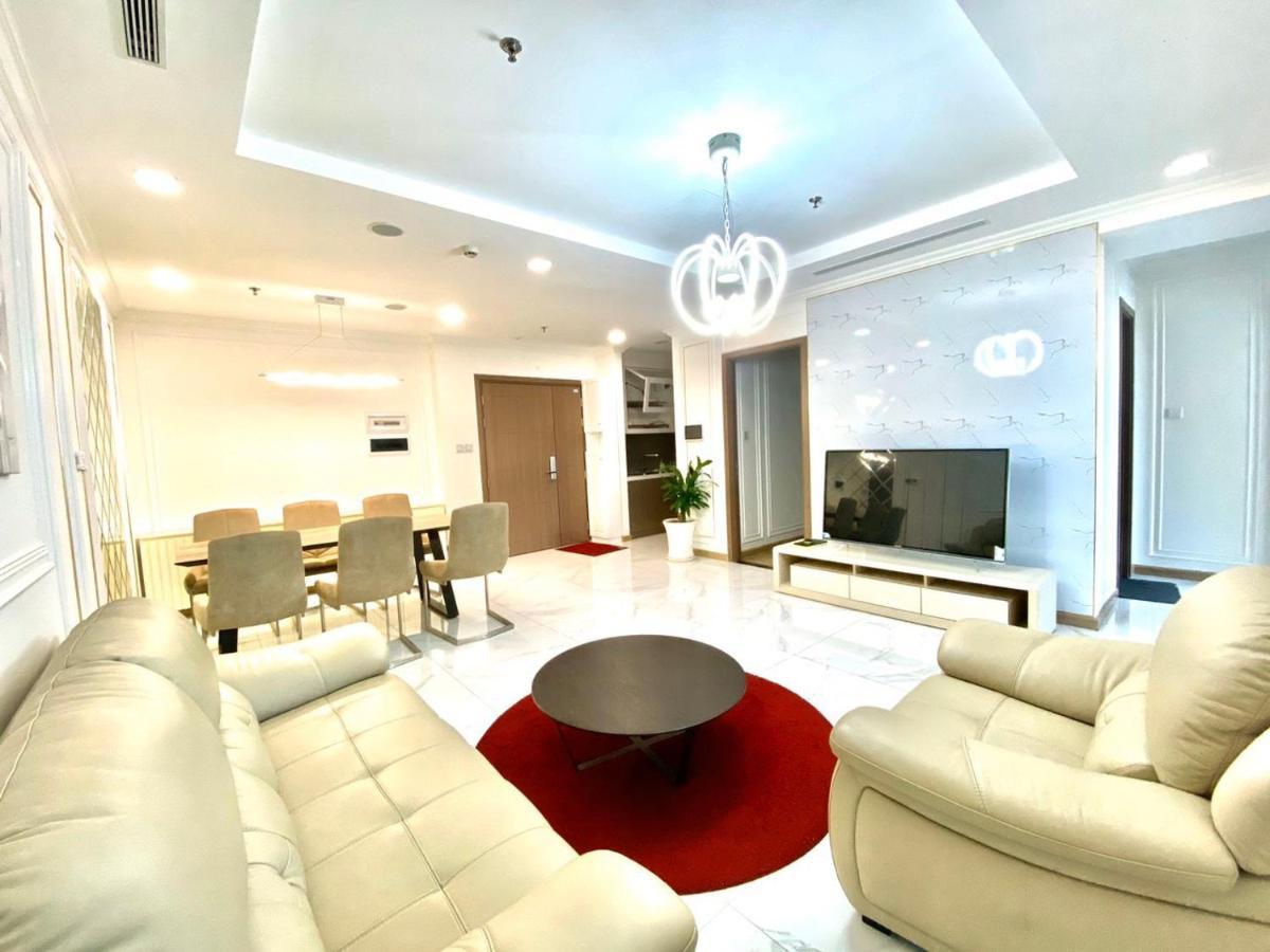 הו צ'י מין סיטי *Bom Homes* Vinhomes Central Park- Luxury Apartment מראה חיצוני תמונה
