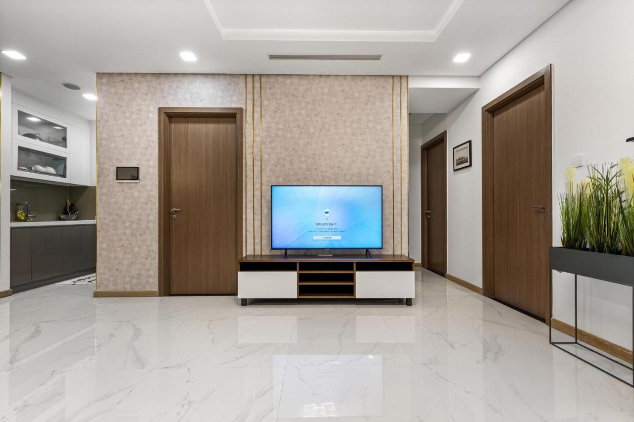 הו צ'י מין סיטי *Bom Homes* Vinhomes Central Park- Luxury Apartment מראה חיצוני תמונה