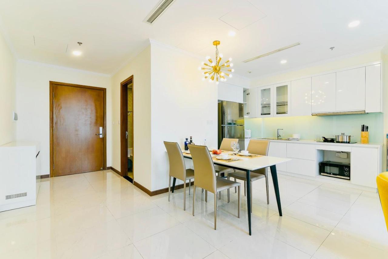 הו צ'י מין סיטי *Bom Homes* Vinhomes Central Park- Luxury Apartment מראה חיצוני תמונה
