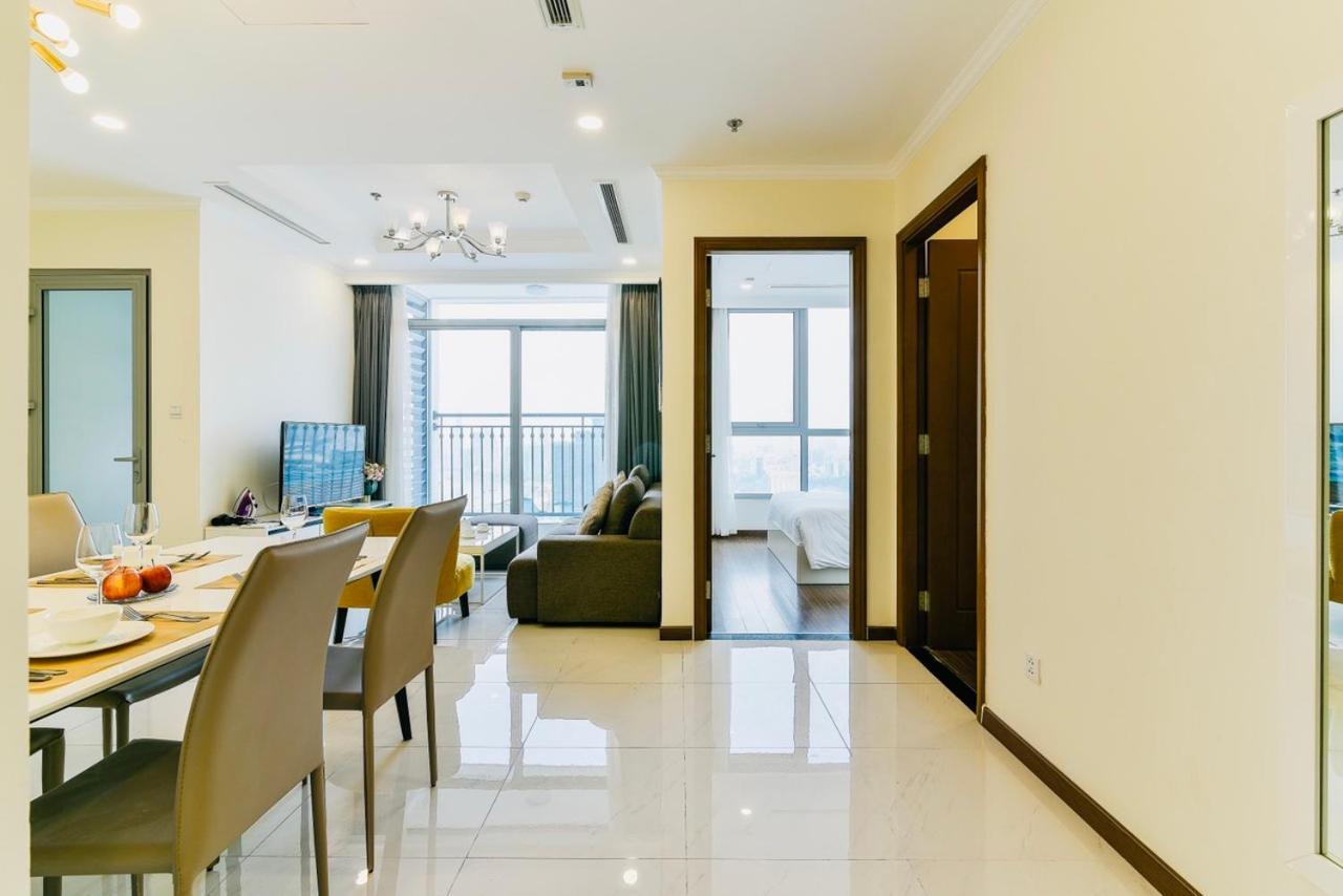 הו צ'י מין סיטי *Bom Homes* Vinhomes Central Park- Luxury Apartment מראה חיצוני תמונה