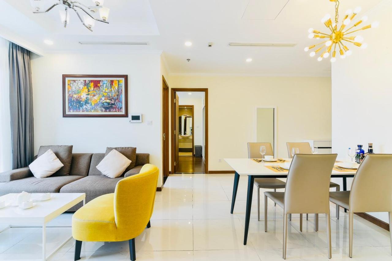 הו צ'י מין סיטי *Bom Homes* Vinhomes Central Park- Luxury Apartment מראה חיצוני תמונה