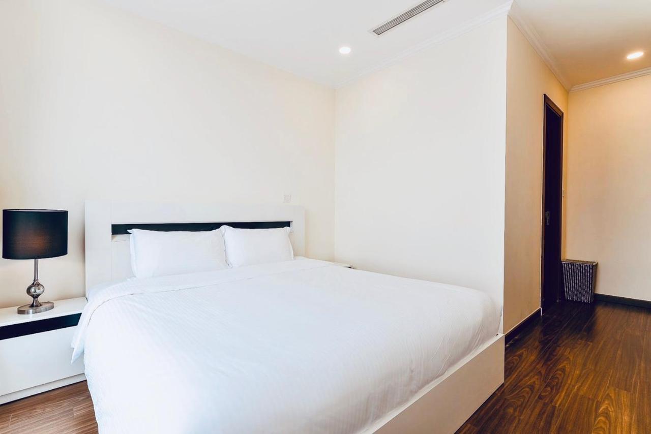 הו צ'י מין סיטי *Bom Homes* Vinhomes Central Park- Luxury Apartment מראה חיצוני תמונה